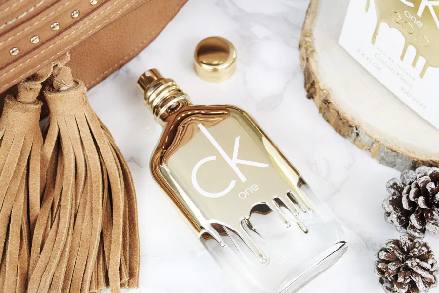 Thiết Kế Chai Nước Hoa Calvin Klein One Gold Eau de Toilette