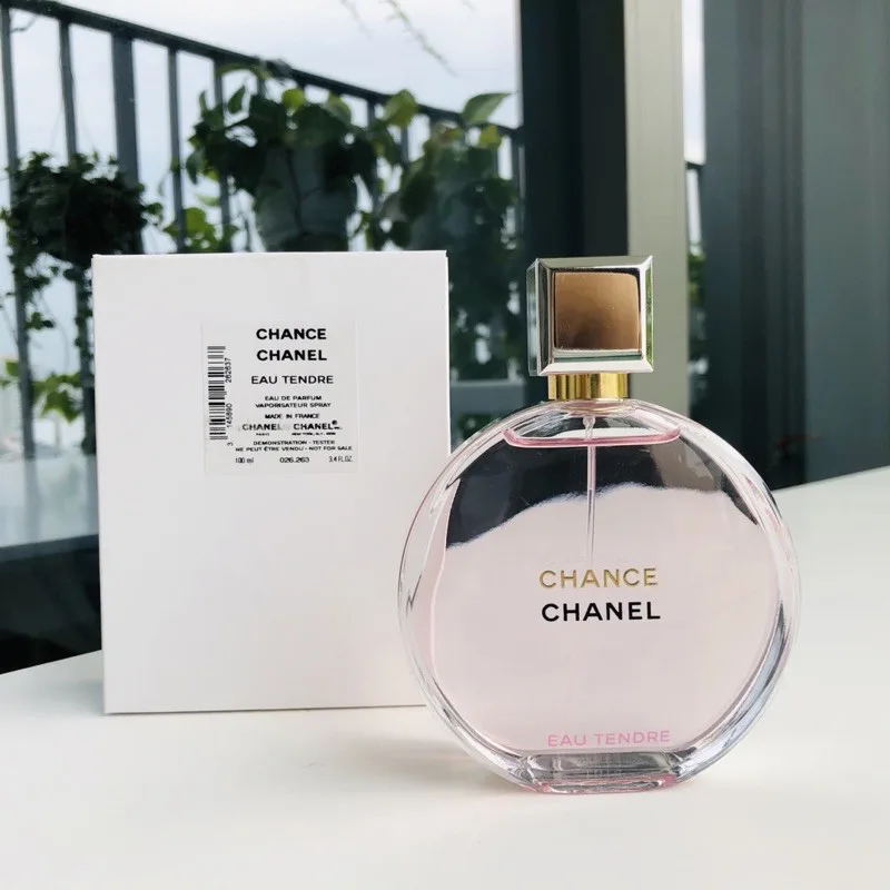 Chai nước hoa Chanel Chance Eau Tendre EDP hình tròn với nắp bạc sang trọng