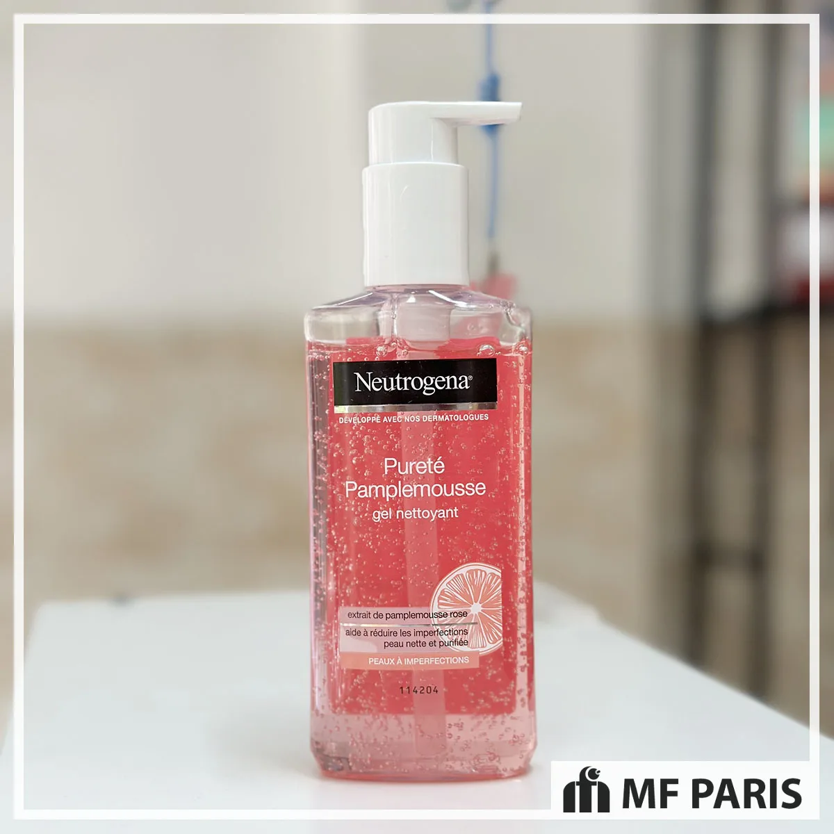 Gel Tẩy Tế Bào Chết Neutrogena Purete Pamplemousse 250ml