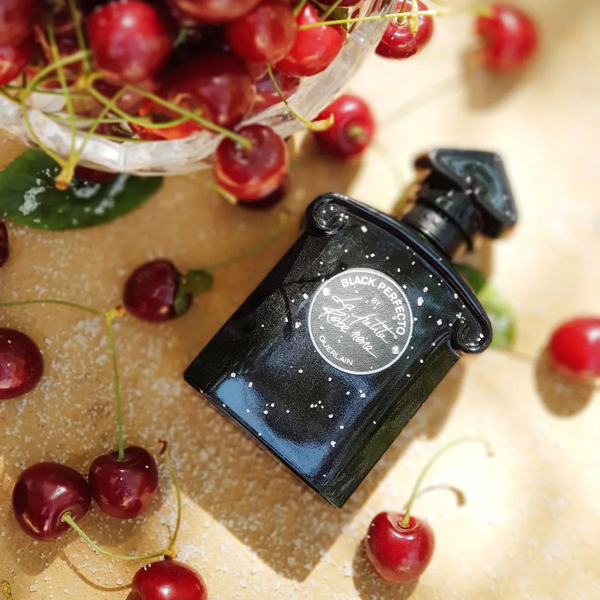 Guerlain Black Perfecto La Petite Robe Noir
