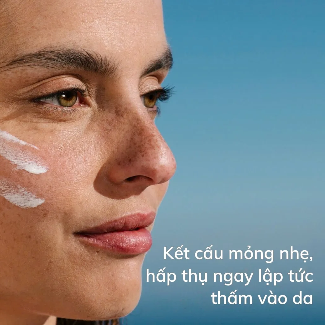 Kem Chống Nắng ISDIN Spot Prevent Fusion Fluid SPF 50+