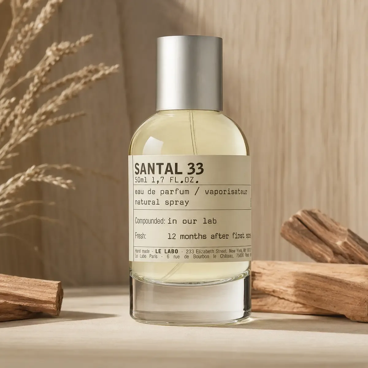 Le Labo Santal 33 với sắc gỗ đàn hương và phong cách da thuộc khô