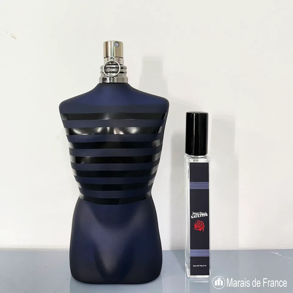 Chai nước hoa Jean Paul Gaultier Ultra Male với thiết kế thân hình thủy thủ màu xanh đen