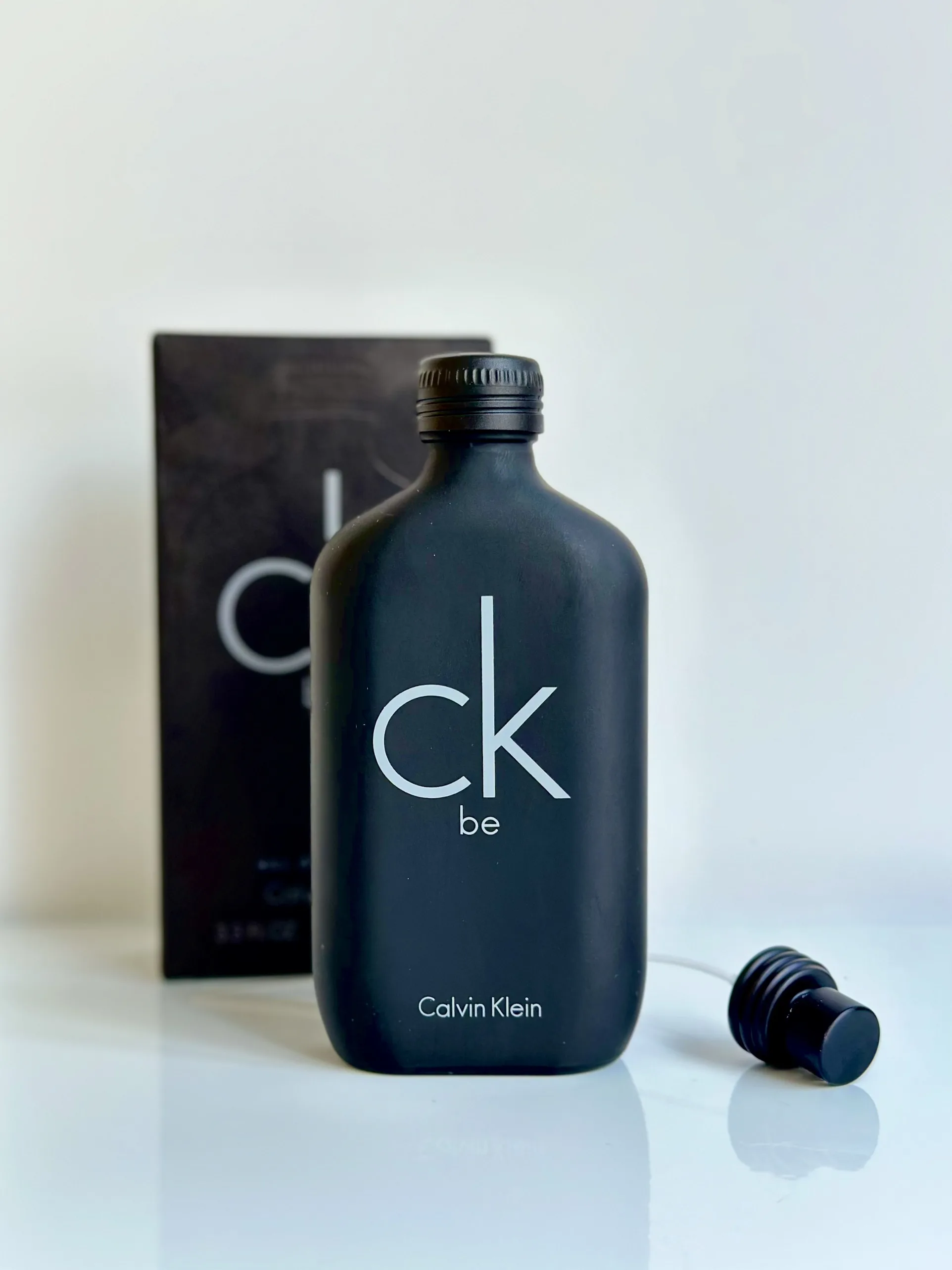 Chai nước hoa Calvin Klein CK Be đen nhám nam tính và bí ẩn