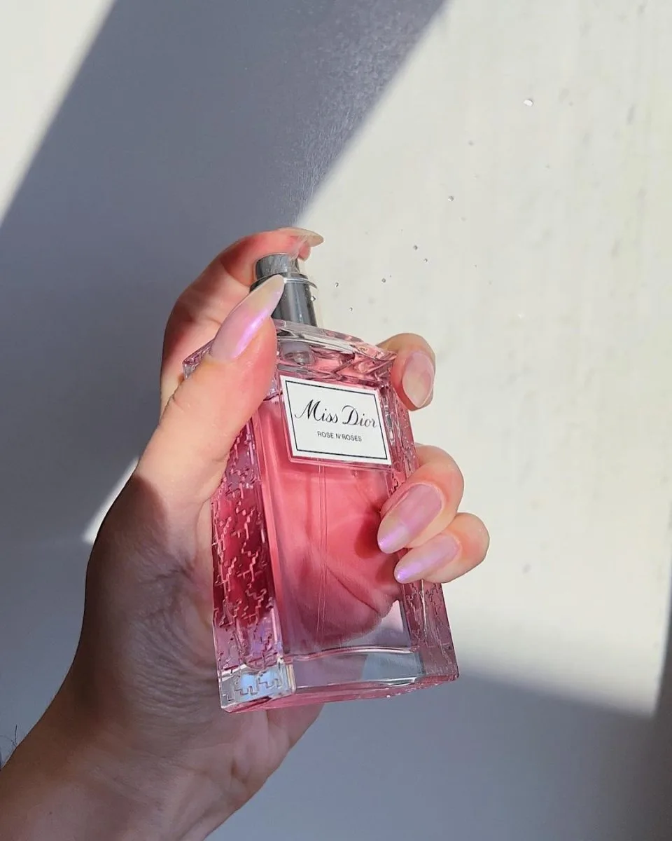 Vẻ đẹp lãng mạn và tinh tế của Miss Dior Rose N'Roses
