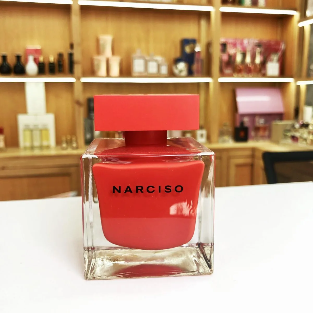 Các tầng hương đặc trưng của nước hoa Narciso đỏ Rouge