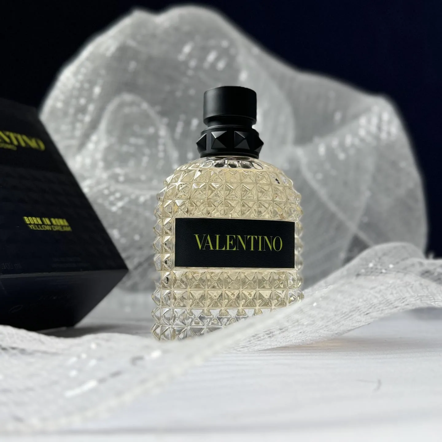 Valentino Uomo Born in Roma Yellow Dream