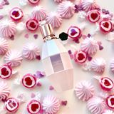 Nước Hoa Viktor & Rolf Flowerbomb Dew