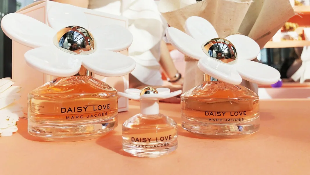 Review nước hoa dasiy love