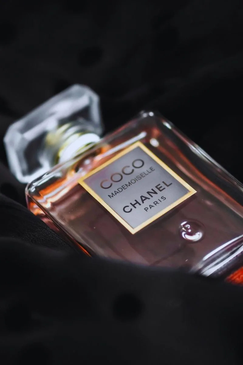 Thiết Kế Chai Nước Hoa Chanel Coco Mademoiselle - Tinh Tế