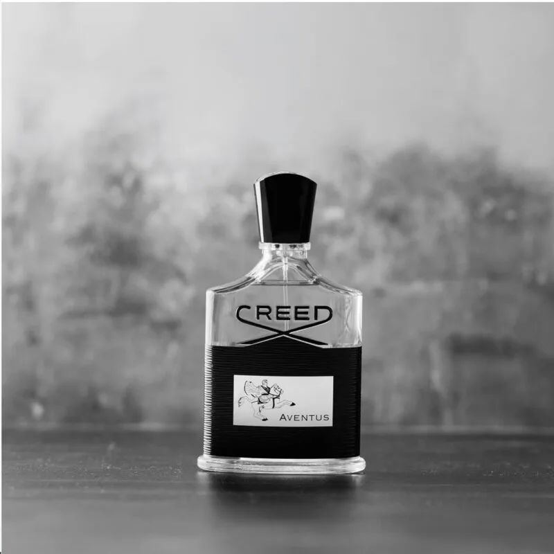 Chai nước hoa Creed Aventus For Him chính hãng với thiết kế hoàng gia