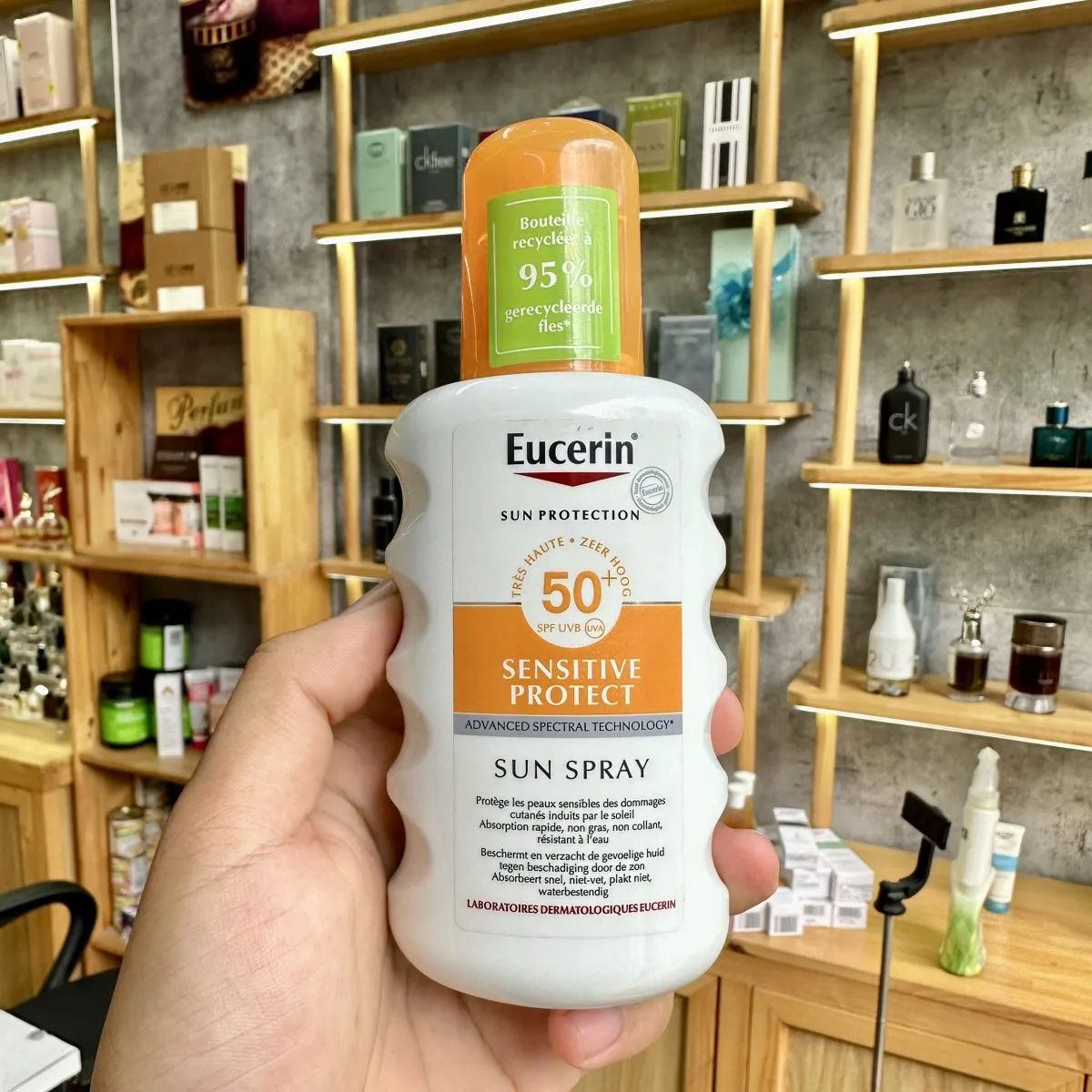Xịt Chống Nắng Eucerin Sensitive Protect Sun Spray 200ml