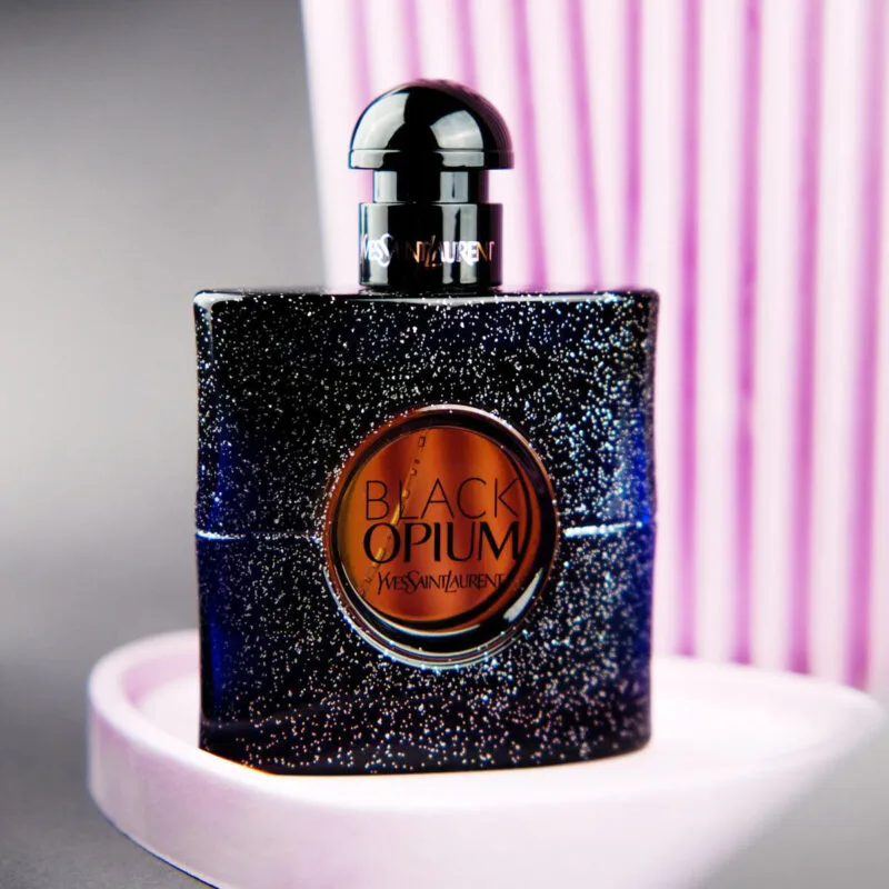 Các tầng hương đặc trưng của YSL Black Opium: Cà phê, Hoa nhài và Vani
