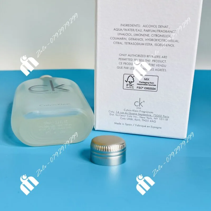 Phong cách trẻ trung và tối giản của CK One