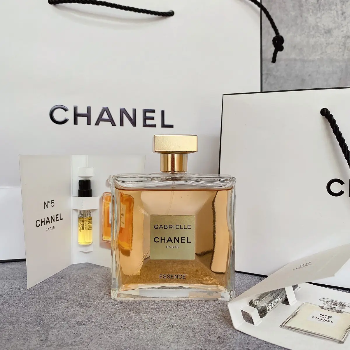 Chia sẻ với hơn 72 về mini chanel perfume set  cdgdbentreeduvn