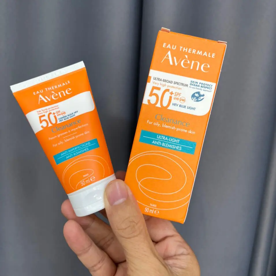 Kem Chống Nắng Avene Cleanance Solaire SPF 50+